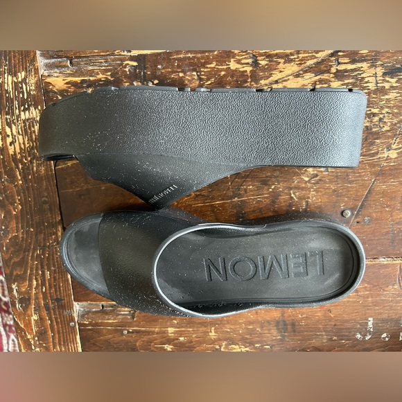 Black Sandals , Lemon Jelly . - Picture 4 of 7